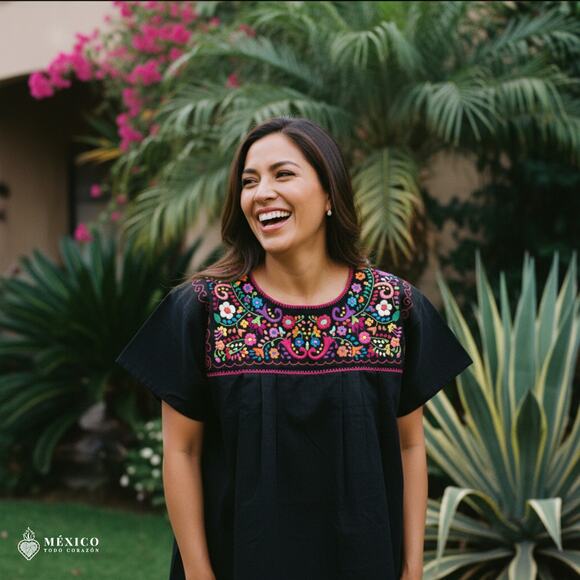 Mexican Embroidered Blouse – Handmade Otomi Floral & Animals Design - Picture 3 of 5